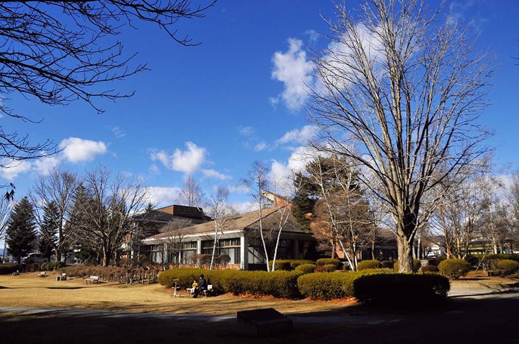 駒場公園　佐久市猿久保